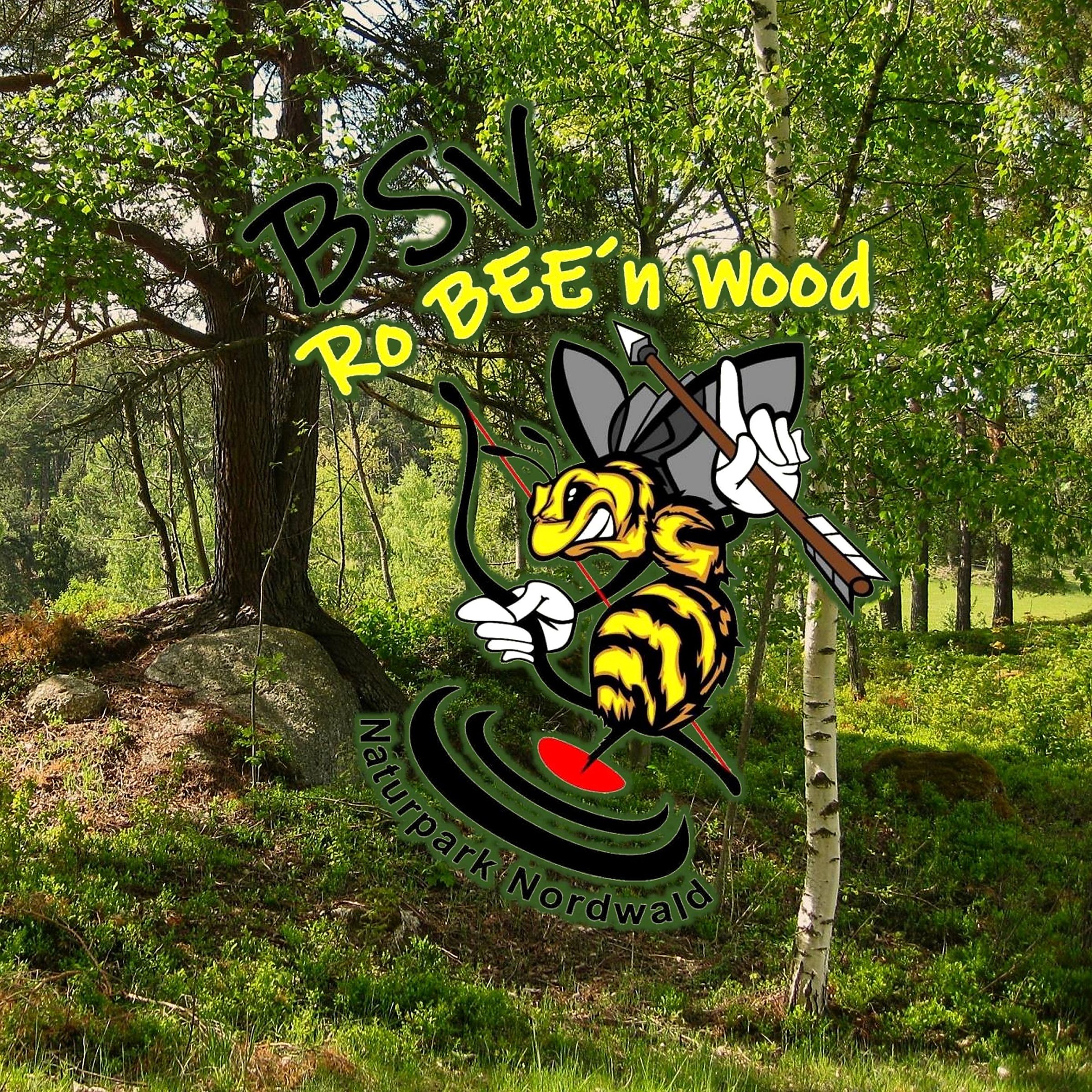 Vereinslogo des BSV Ro BEE’n Wood mit stilisierter Biene und Pfeil und Bogen vor einer Waldlandschaft